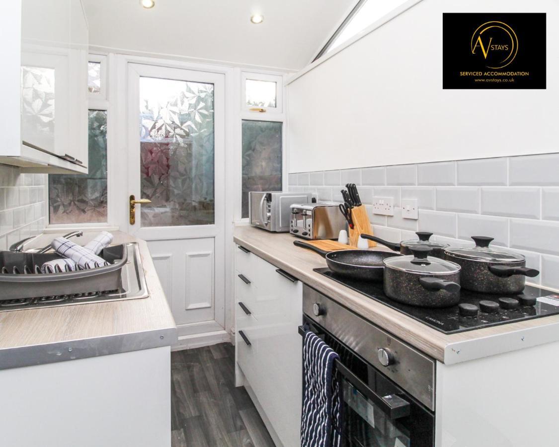 Modern House By Av Stays Short Lets & Serviced Accommodation St Helens St Helens  Exterior foto