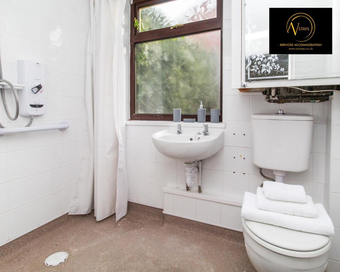 Modern House By Av Stays Short Lets & Serviced Accommodation St Helens St Helens  Exterior foto